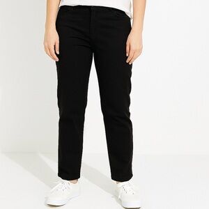 5/$25 DG2 by Diane Gilman Black Straight Leg Jeans